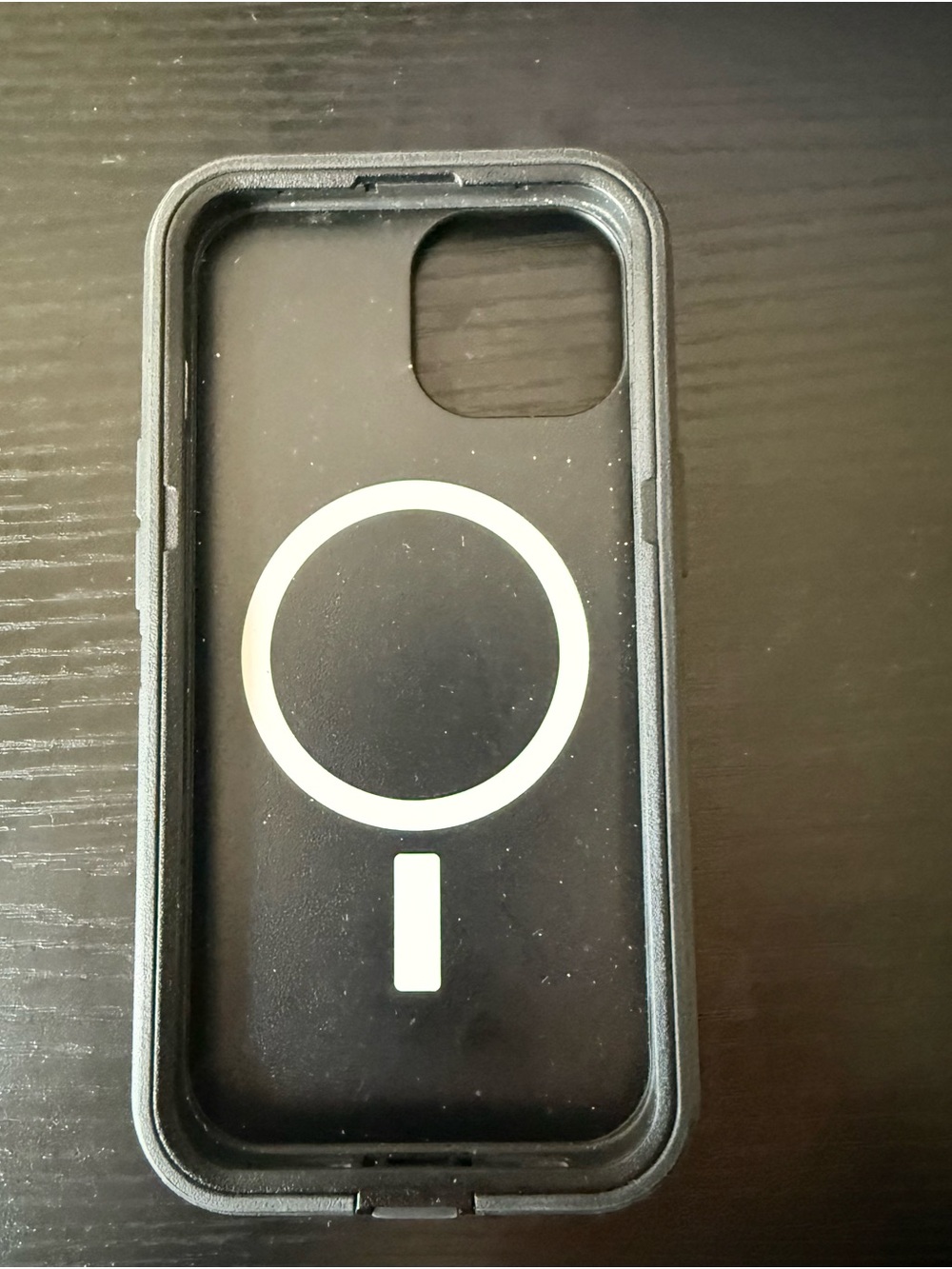 OtterBox iPhone 15,14 and 13 defender series xt case with mags